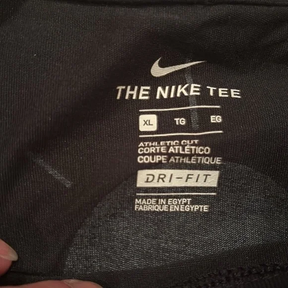 Nike dri-fit XL kids basketball shirt - Picture 2 of 3